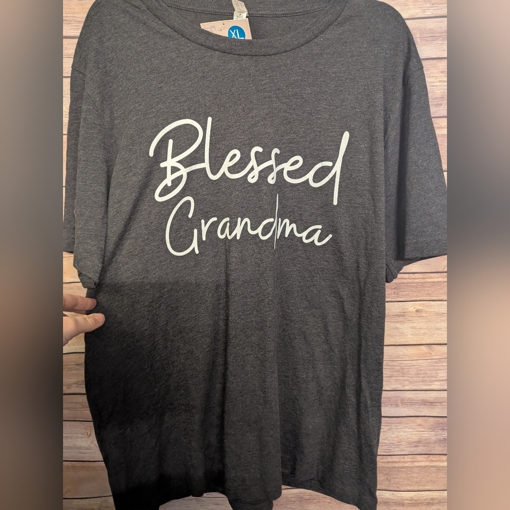 Gray 'Blessed Grandma' T-Shirt NWTs Bella Canvas Sz M & XL #C10